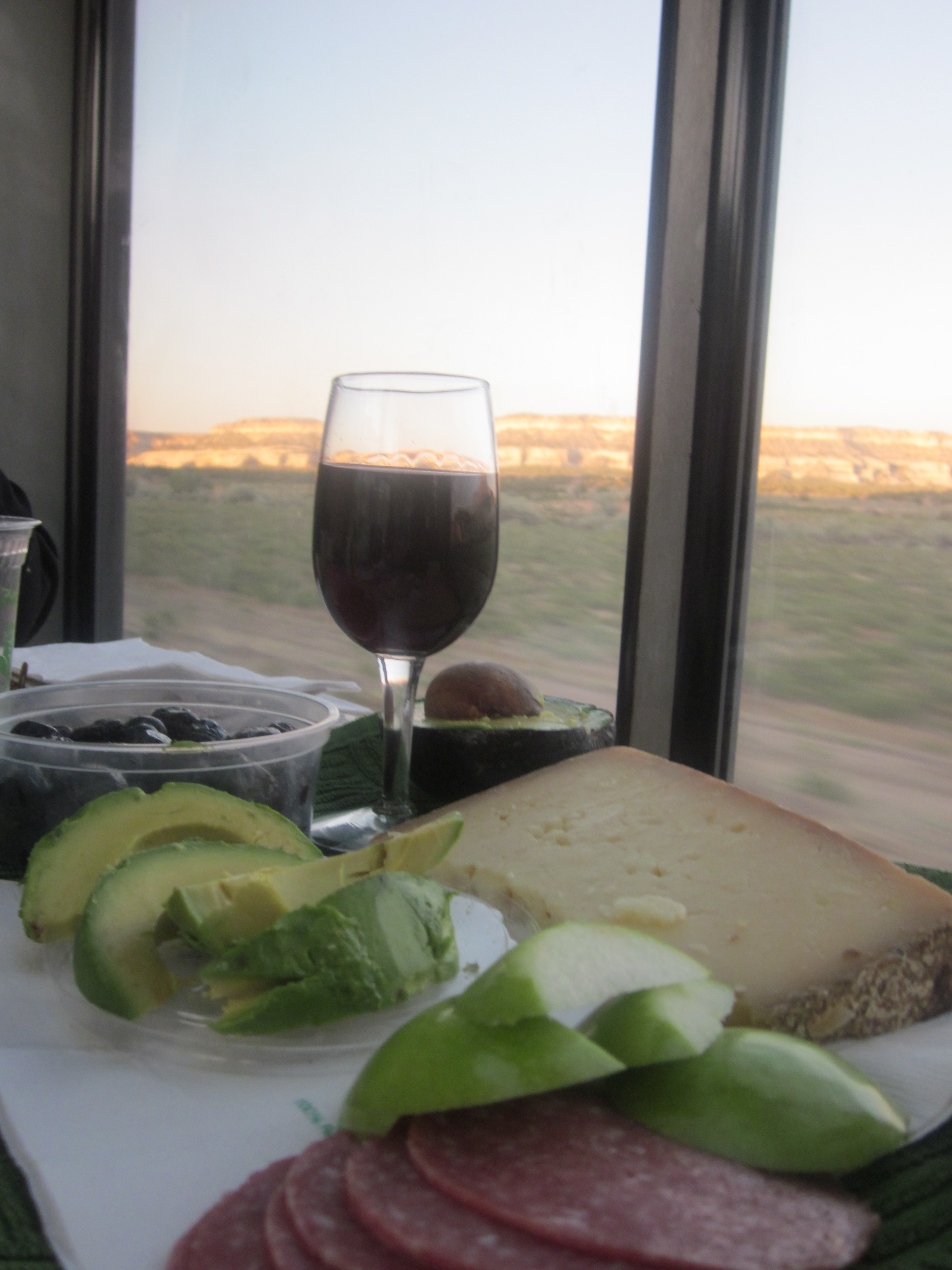 Train Dinner: California Wine and Cheese