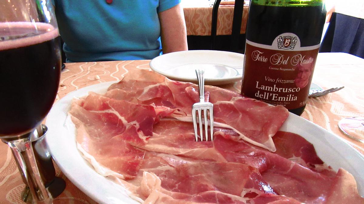 Lambrusco and Culatello in Busseto