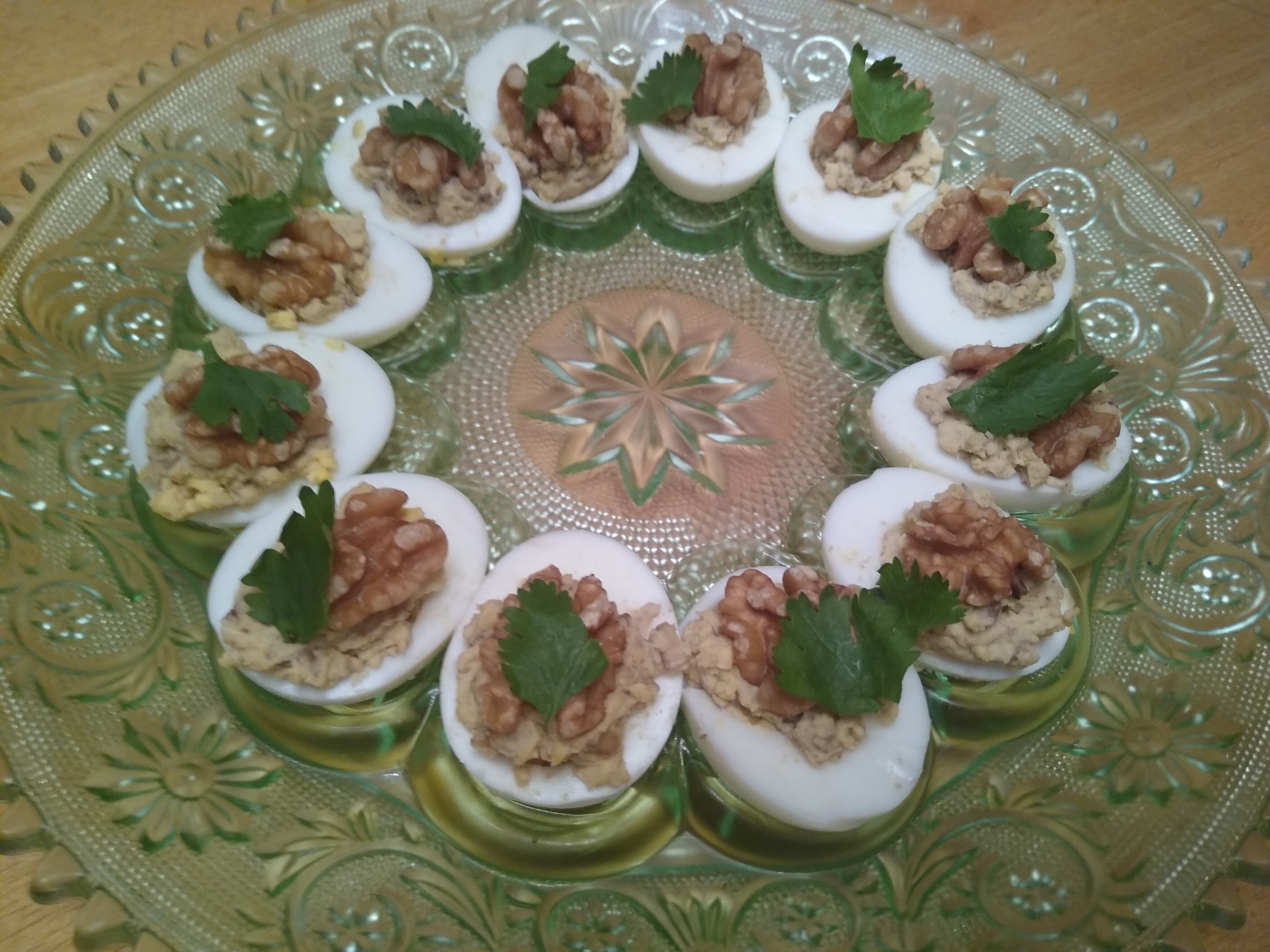 Eggs Stuffed with a Walnut Filling