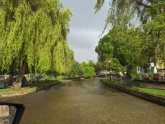 "Bourton-on-the-Water"