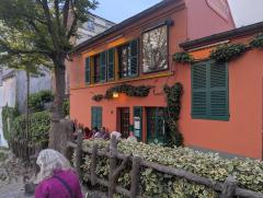 "Au Lapin Agile"